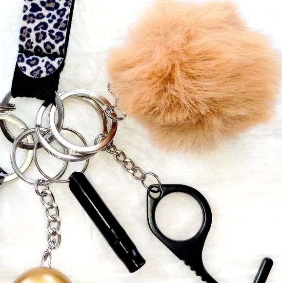 Self Defense Keychain - Picture 2 of 4